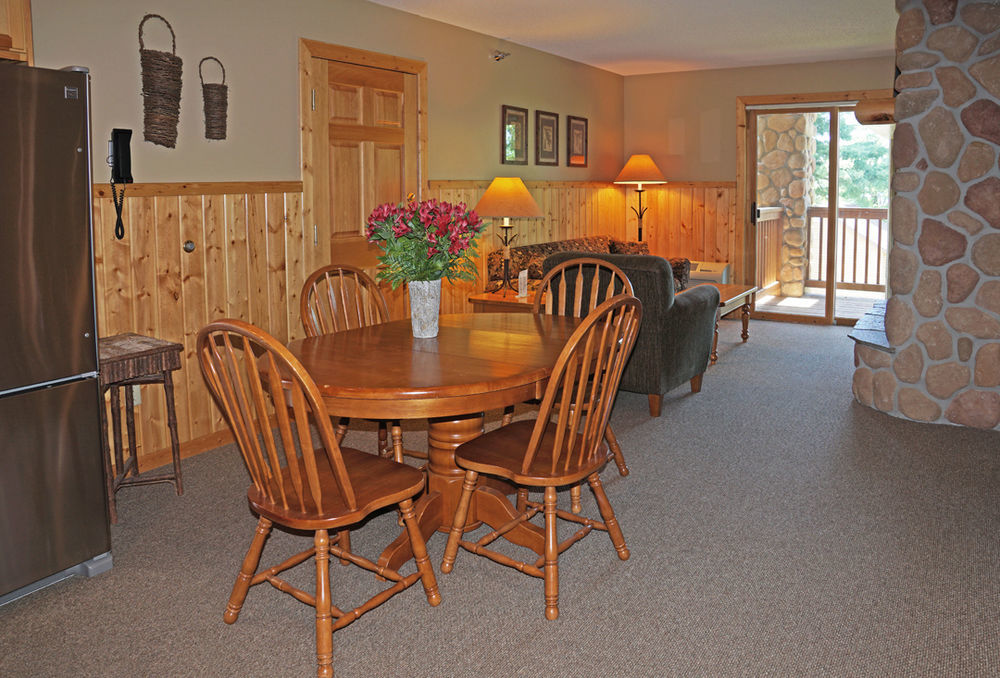 Sugar Lake Lodge Grand Rapids Exterior photo